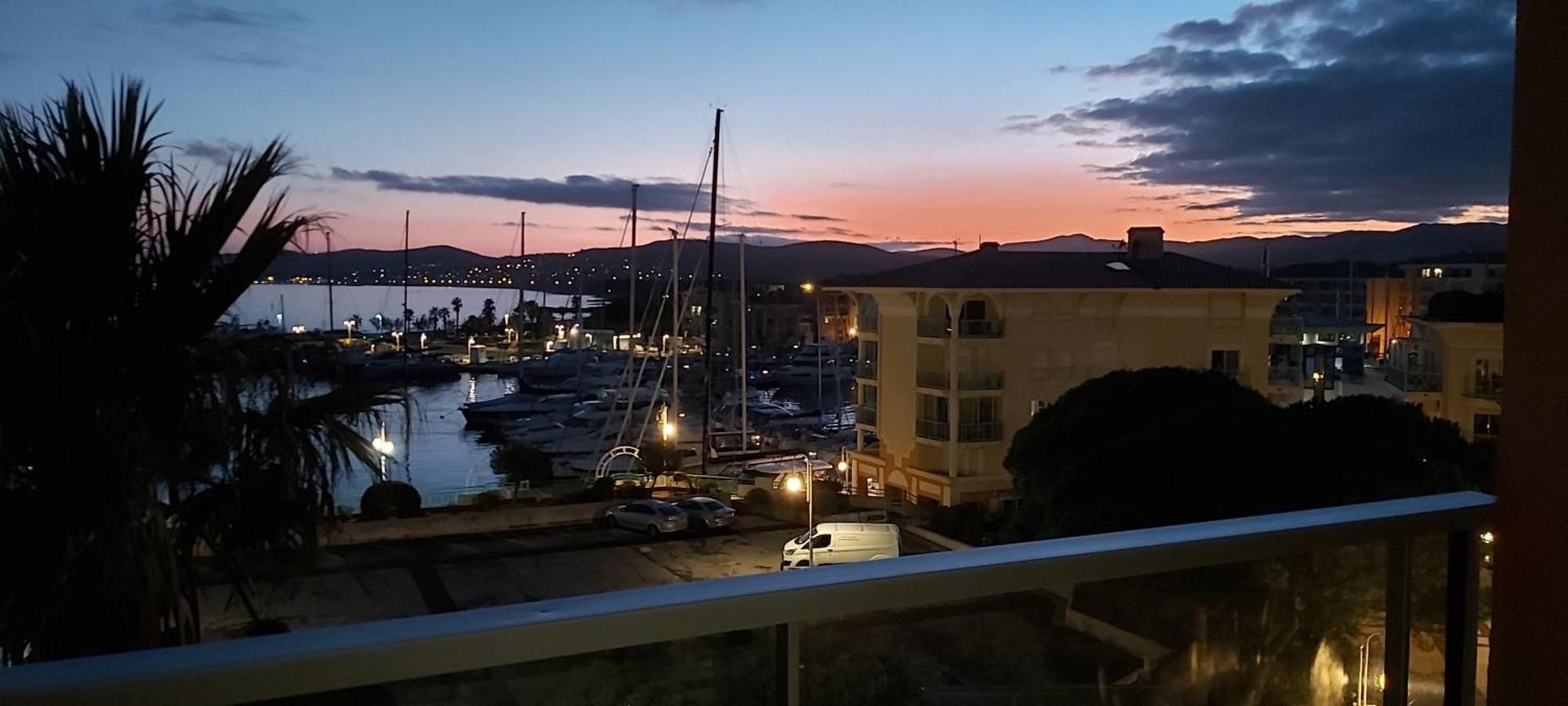 Sublime Vue Mer,Parking,Wifi Фрежус Екстер'єр фото